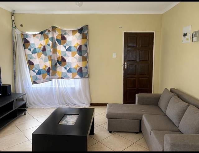 3 BEDROOM FREESTANDING FOR SALE IN BERGSIG